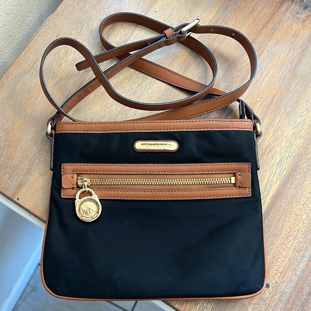 michael kors crossbody